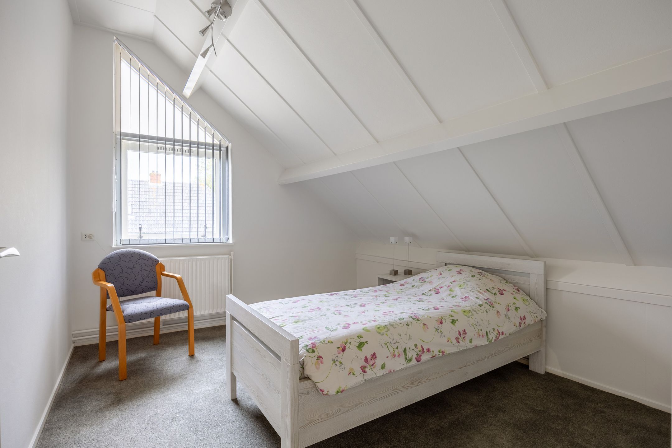 Photo 30 of Hoofdstraat 104