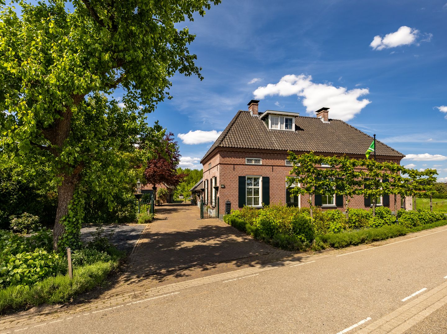 Foto 64 van Zutphen-Emmerikseweg 141-A