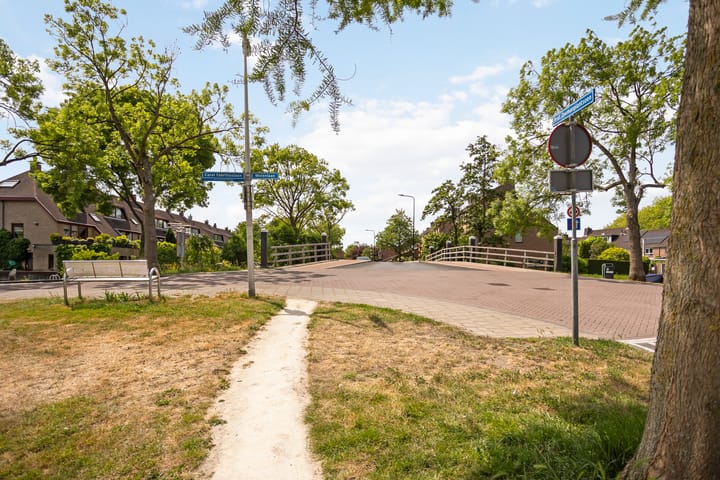 Foto 26 van Professor Zeemanplantsoen 11