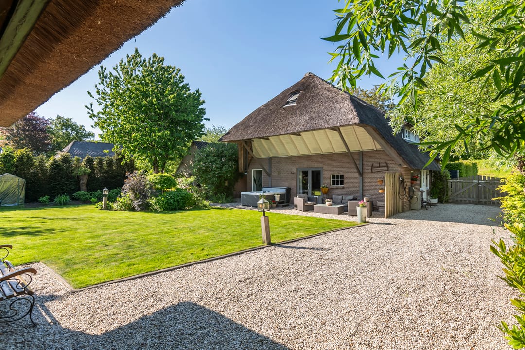 Foto 28 van Waalbandijk 120-A