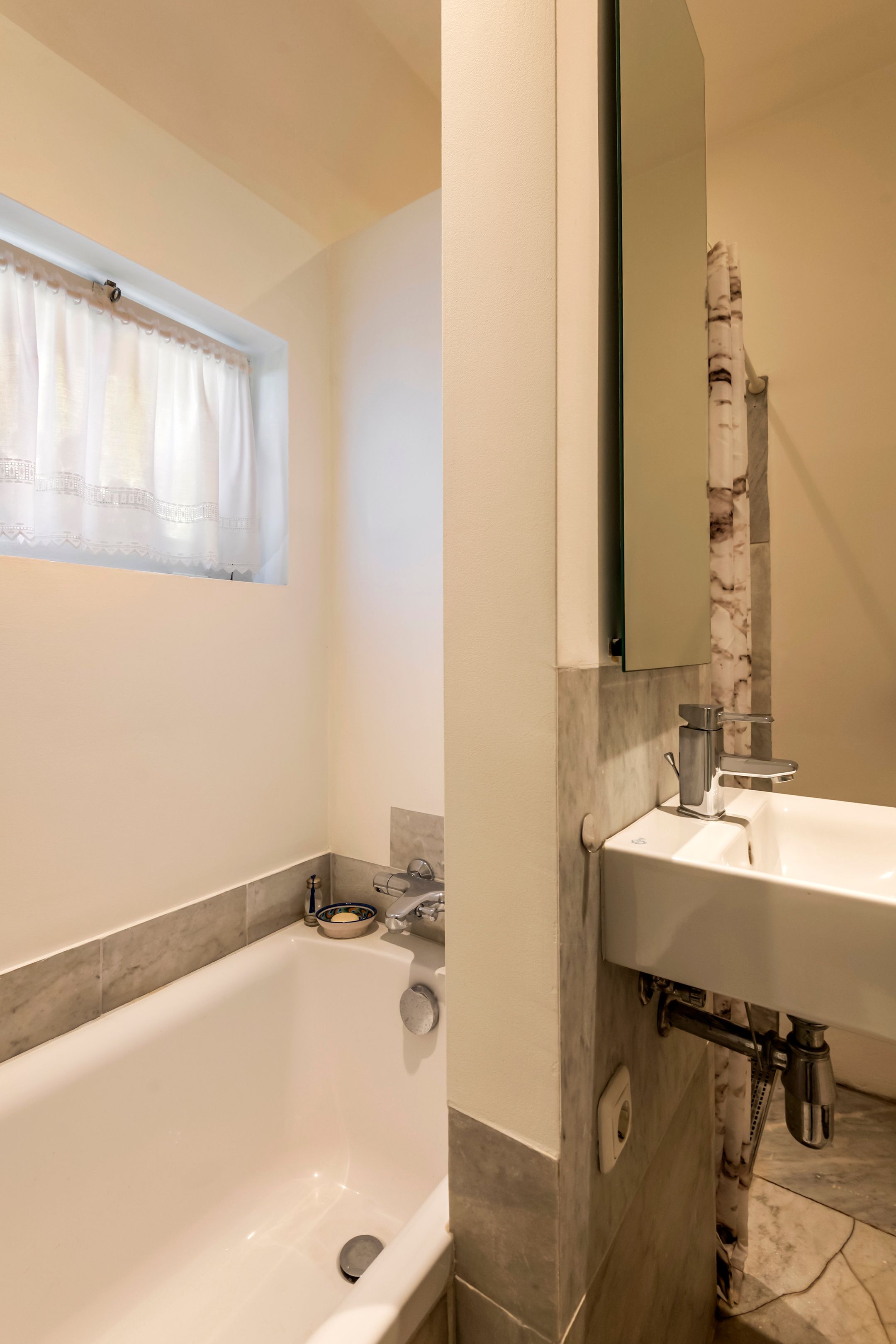 Foto 51 van Waalbandijk 120-A