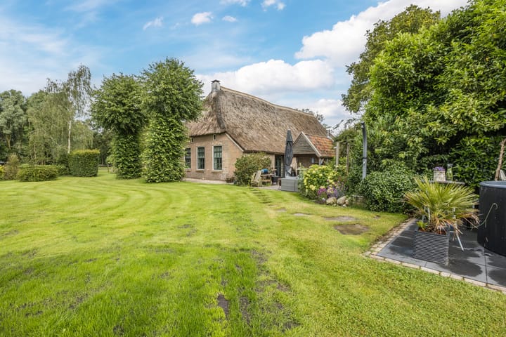 Photo 6 of Oshaarseweg 43