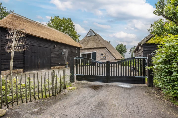 Photo 7 of Oshaarseweg 43