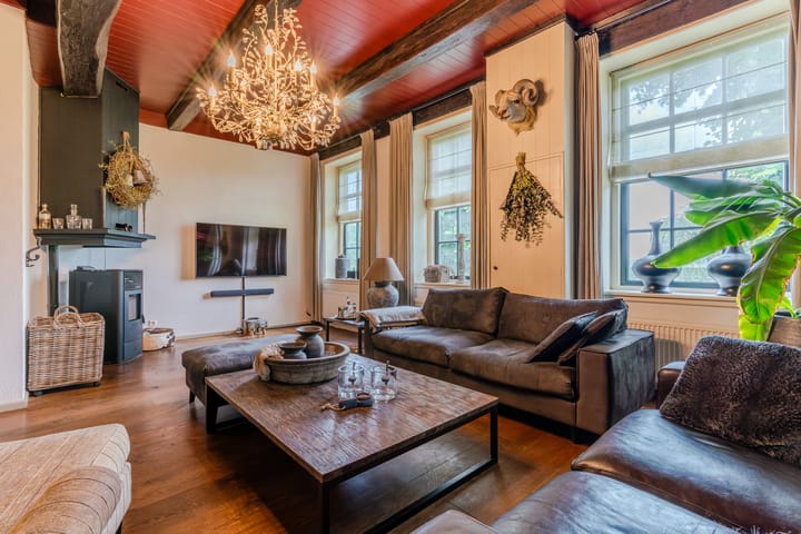 Photo 12 of Oshaarseweg 43