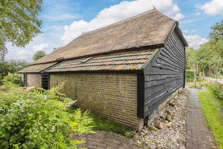 Photo 42 of Oshaarseweg 43