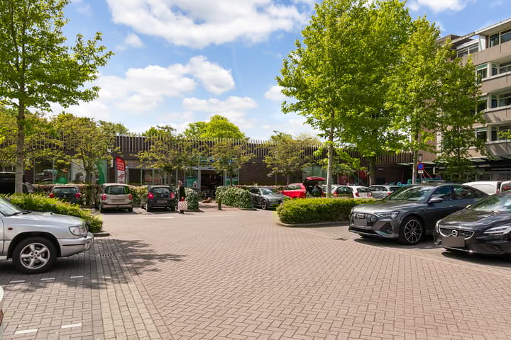 Photo 37 of Van Ostadelaan 366