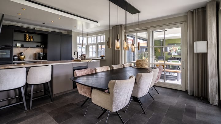 Photo 11 of Van der Waalslaan 49