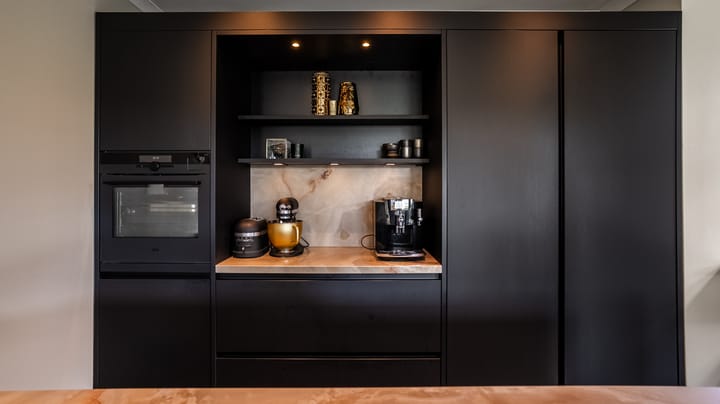 Photo 15 of Van der Waalslaan 49