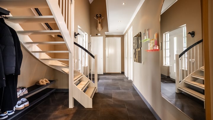 Photo 19 of Van der Waalslaan 49