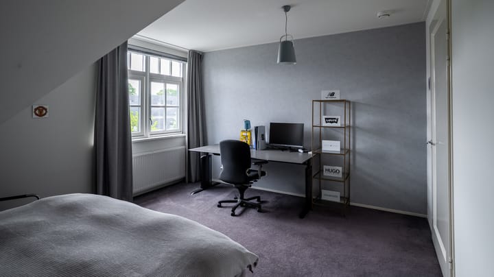 Photo 26 of Van der Waalslaan 49