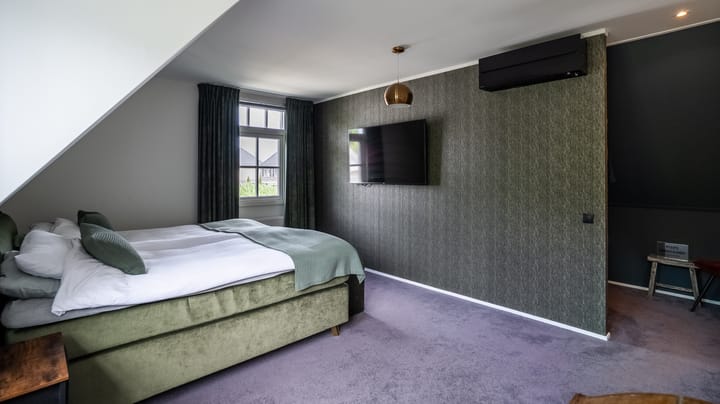 Photo 28 of Van der Waalslaan 49