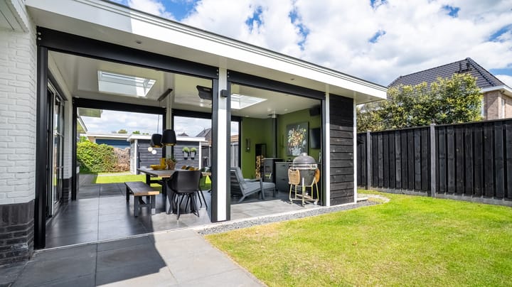 Photo 38 of Van der Waalslaan 49