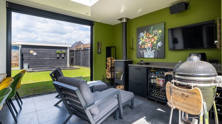 Photo 40 of Van der Waalslaan 49