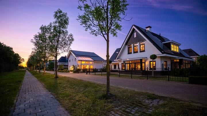 Photo 44 of Van der Waalslaan 49