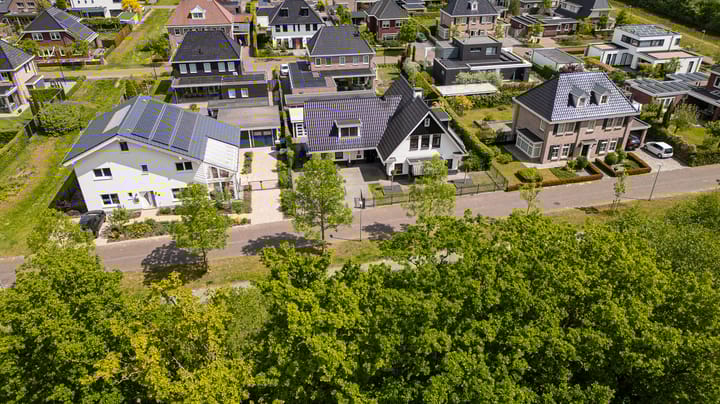 Photo 53 of Van der Waalslaan 49