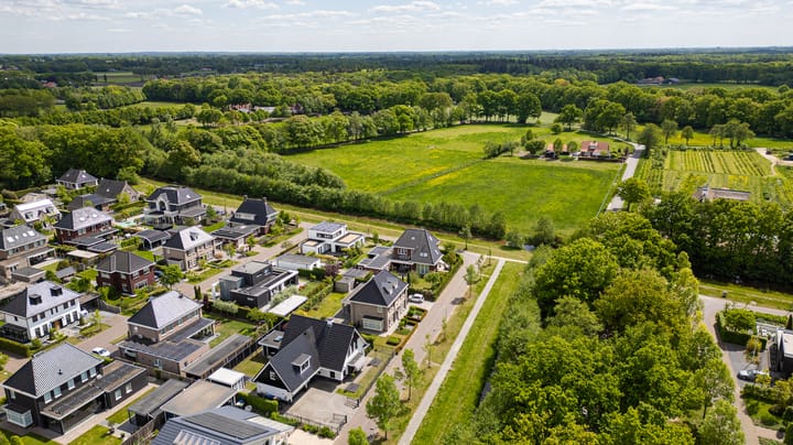 Photo 54 of Van der Waalslaan 49