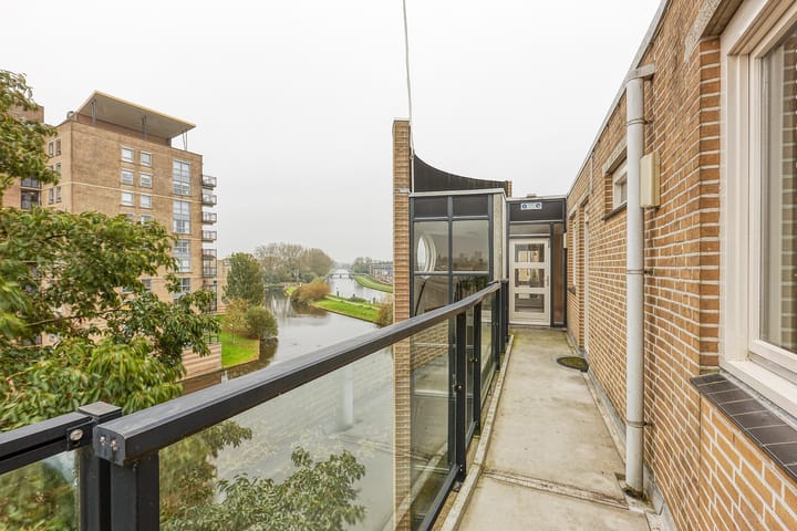 Foto 25 van Louis Armstronglaan 71