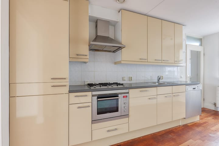 Foto 12 van Louis Armstronglaan 71