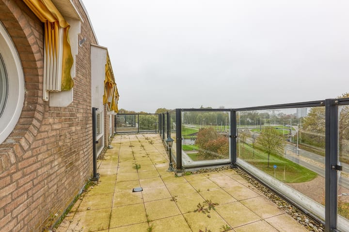 Foto 15 van Louis Armstronglaan 71