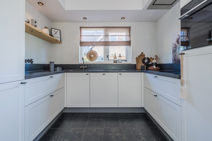 Photo 19 of Verlengde Middenraai 93