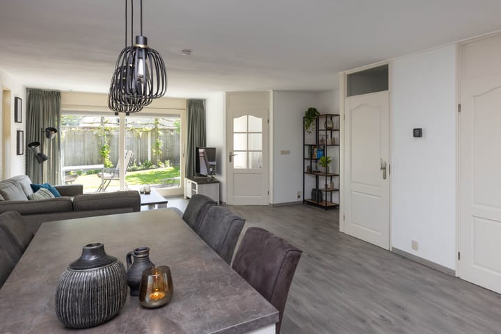 Photo 11 of Else Mauhsstraat 17