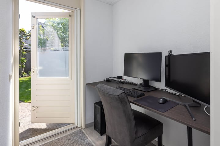 Photo 14 of Else Mauhsstraat 17