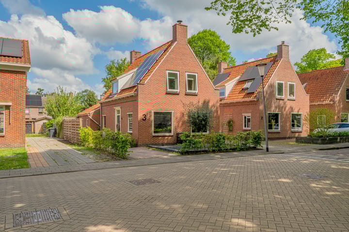 Photo 4 of Groen van Prinstererlaan 3