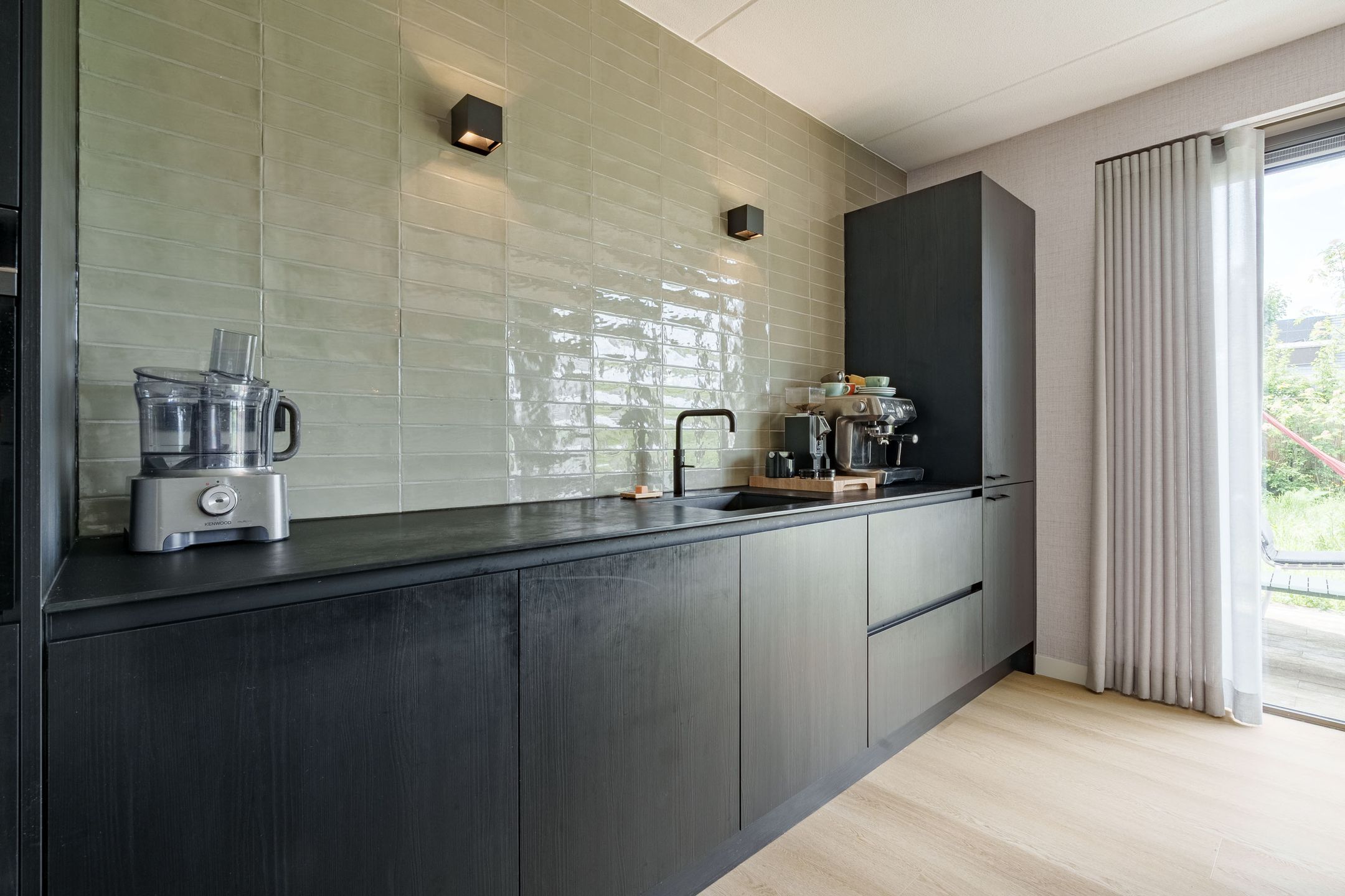 Photo 12 of Prof. Visserlaan 19