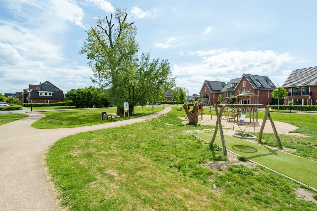 Photo 32 of Prof. Visserlaan 19