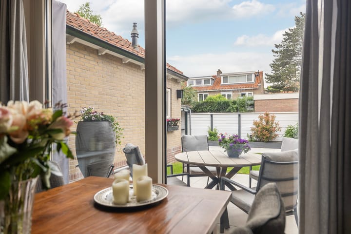 Foto 13 van Cornelis M.J.M. Burgerlaan 9