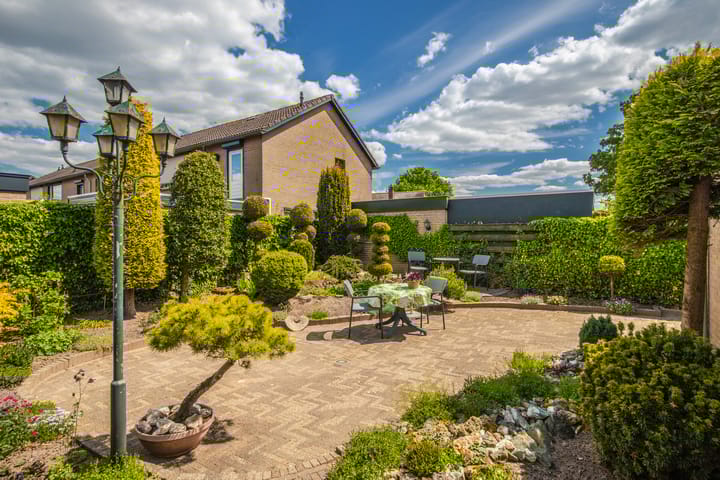 Foto 2 van Witte Kruis 121