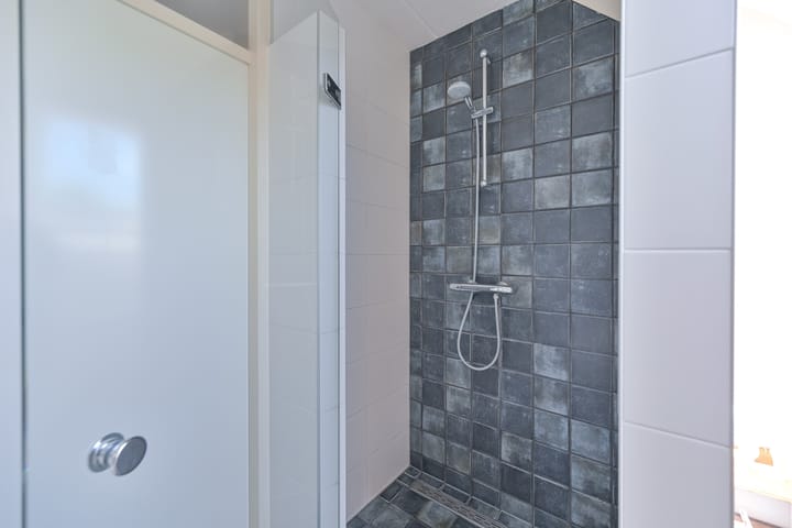 Photo 27 of De Garve 9