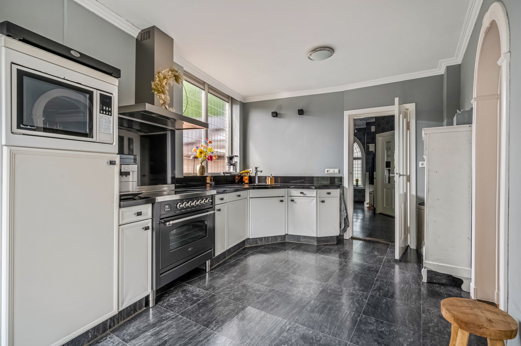 Photo 3 of J.P.C. Leinweberstraat 2