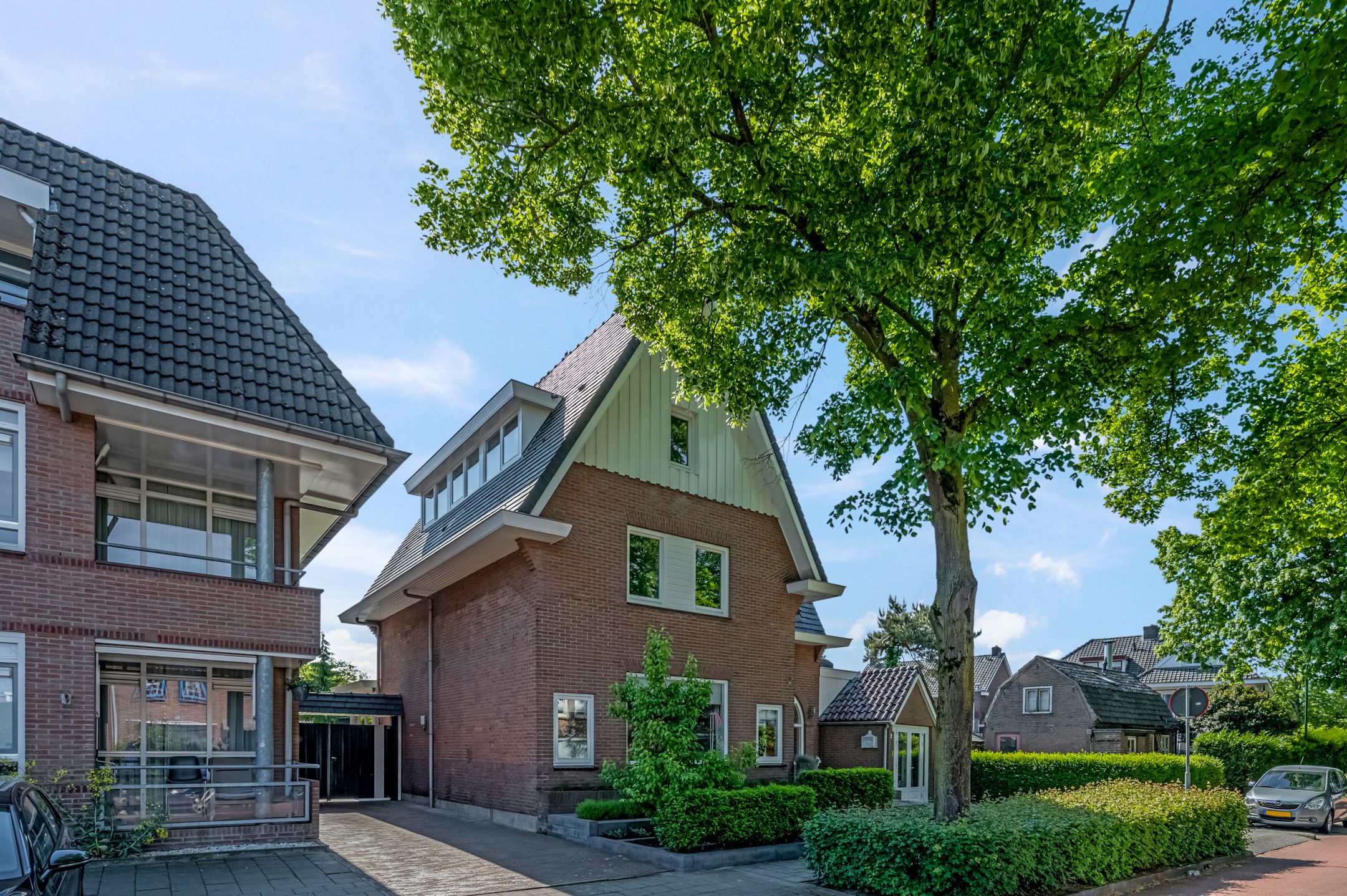 Photo 6 of J.P.C. Leinweberstraat 2