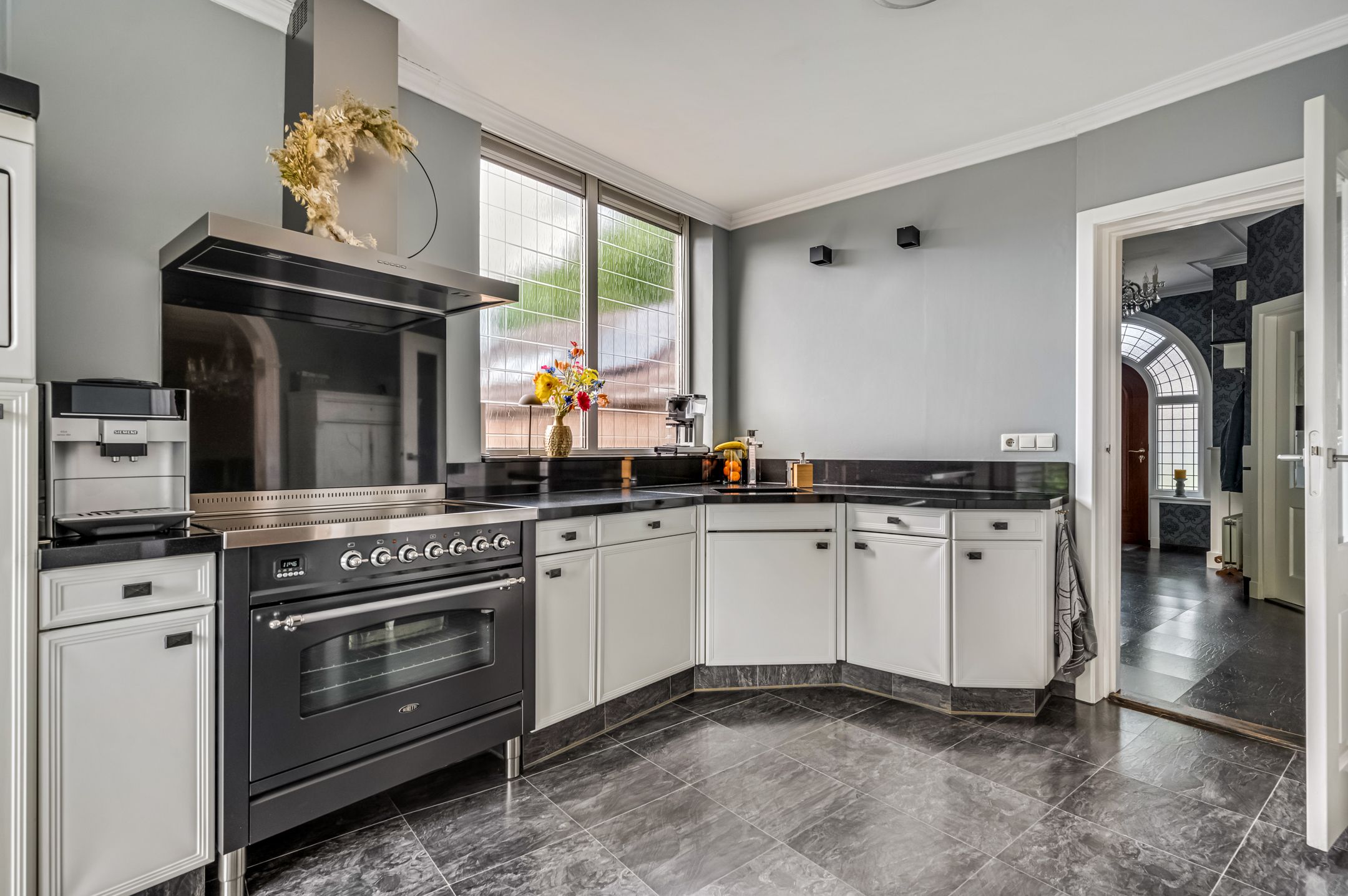 Photo 21 of J.P.C. Leinweberstraat 2