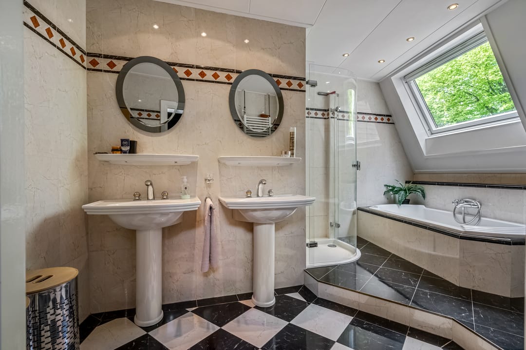 Photo 37 of J.P.C. Leinweberstraat 2