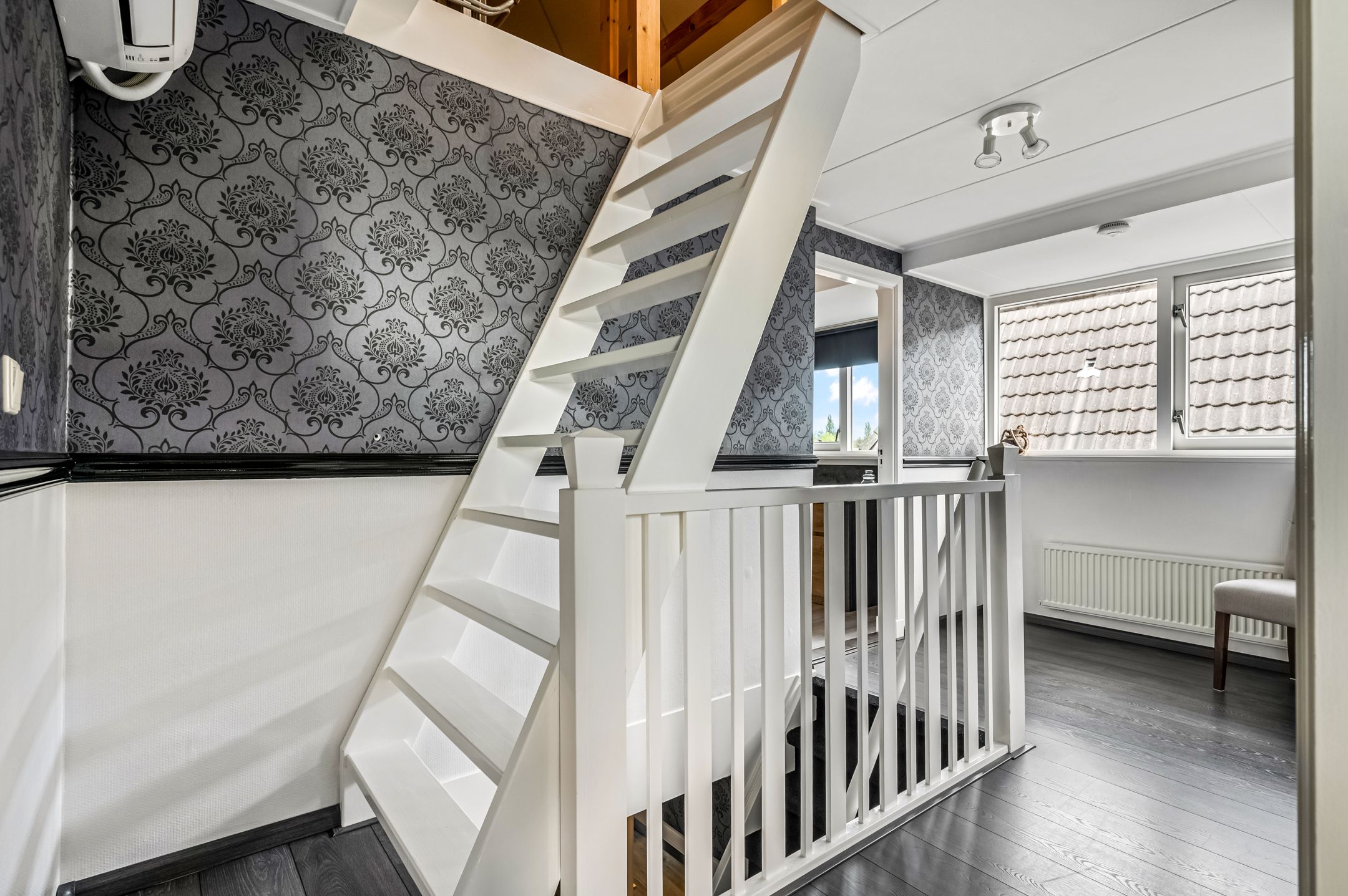 Photo 48 of J.P.C. Leinweberstraat 2