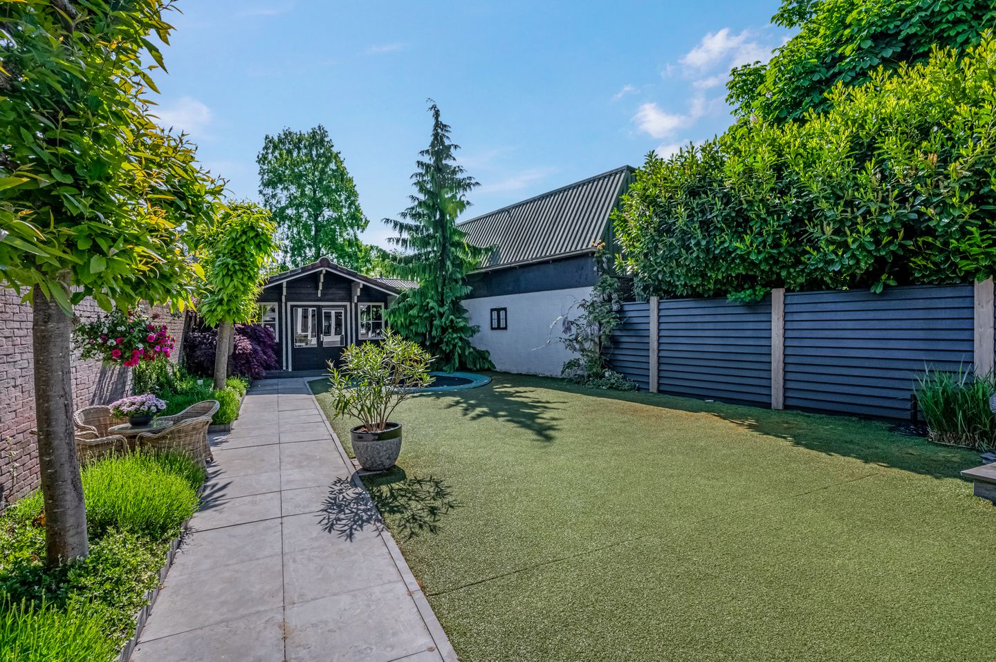 Photo 64 of J.P.C. Leinweberstraat 2