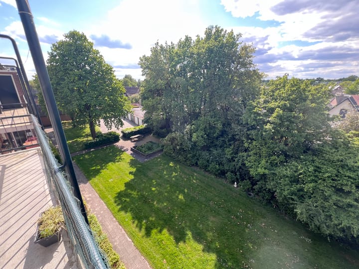 Photo 16 of Celsiusstraat 41