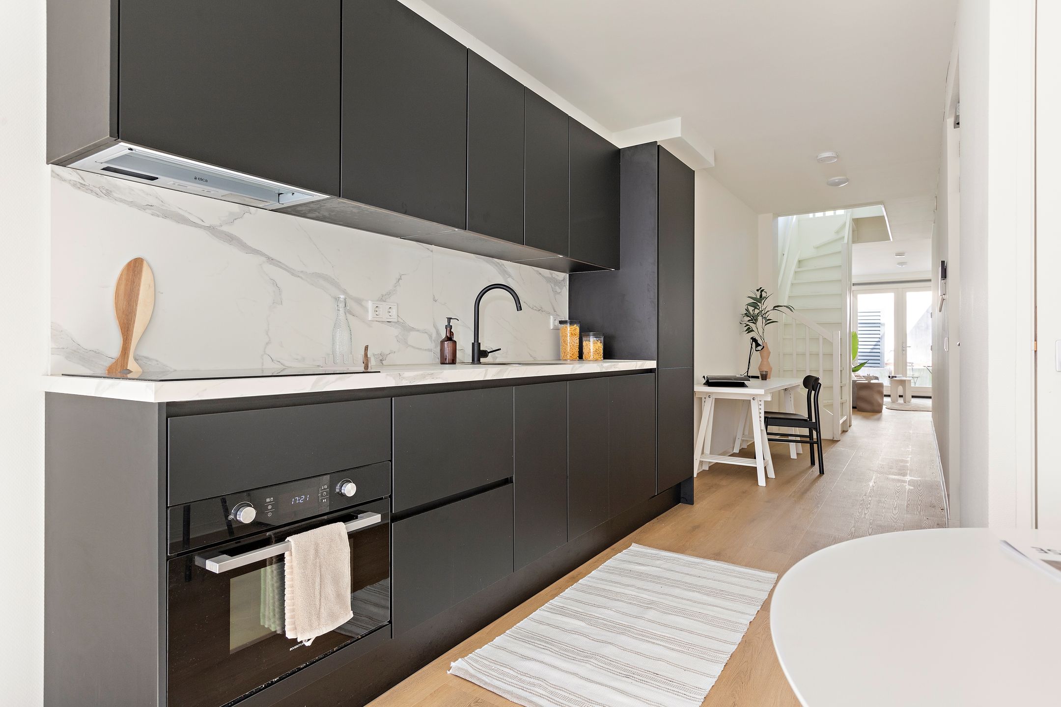 Foto 3 van Raamstraat 5-1