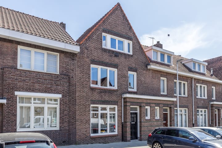 Foto 2 van Burg. Savelbergstraat 10