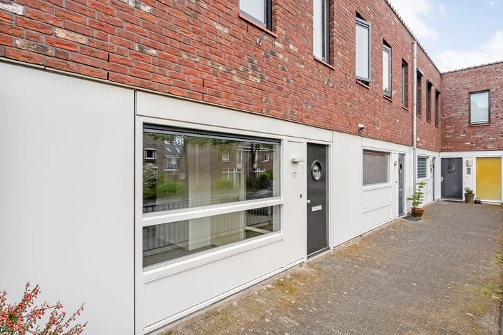 Foto 2 van Puntkroos 17