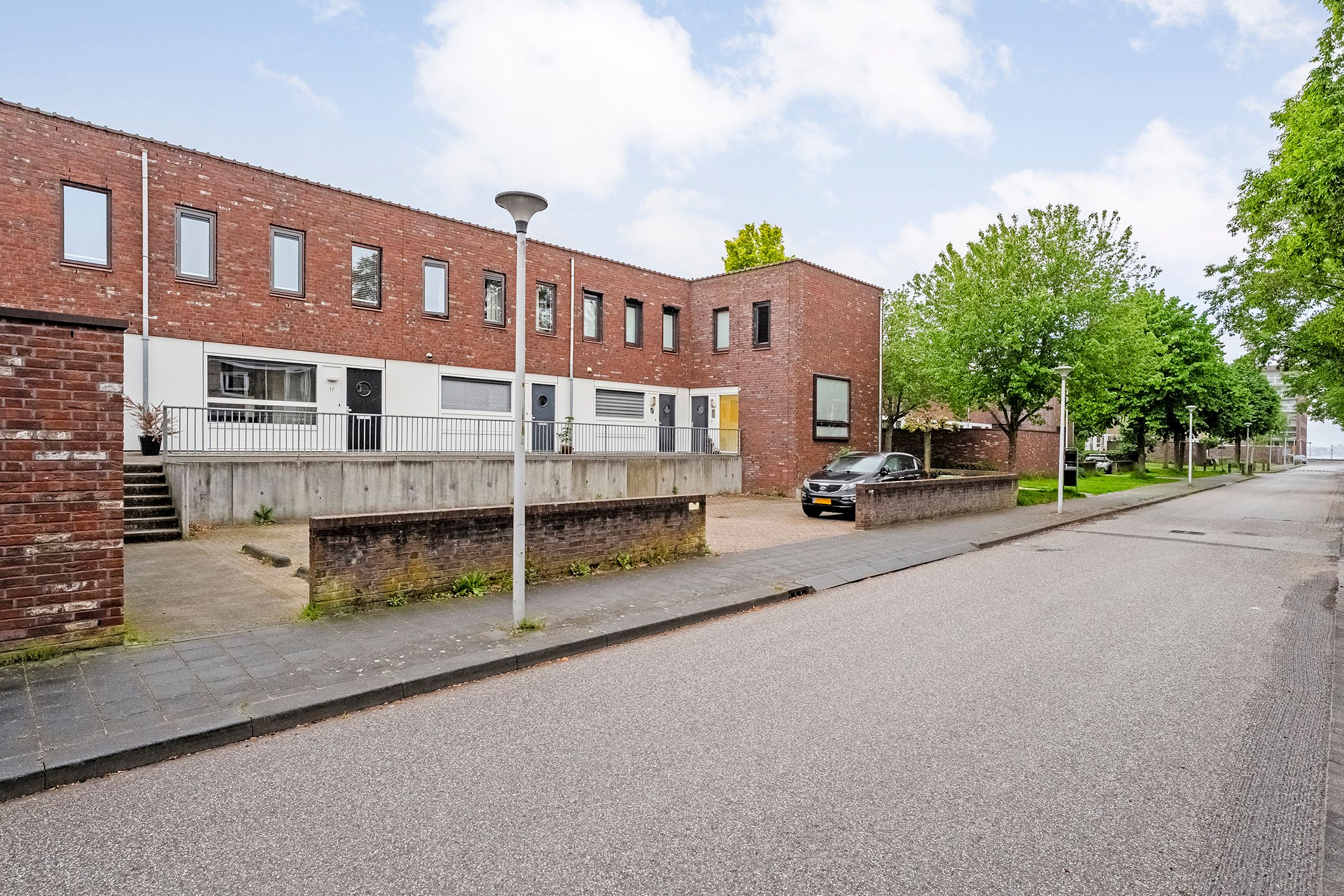 Foto 30 van Puntkroos 17