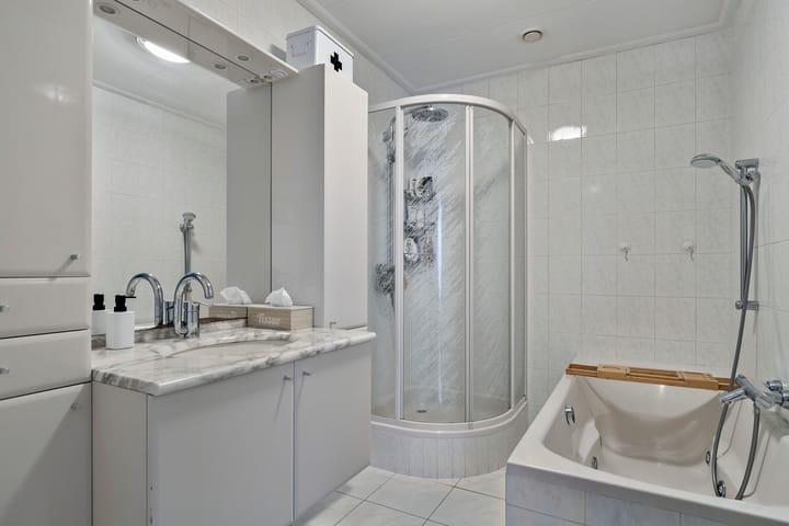 Photo 24 of Bovenstraat 27-B