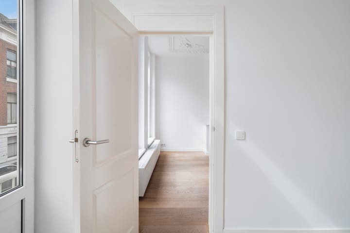 Foto 16 van Van Galenstraat 1-C