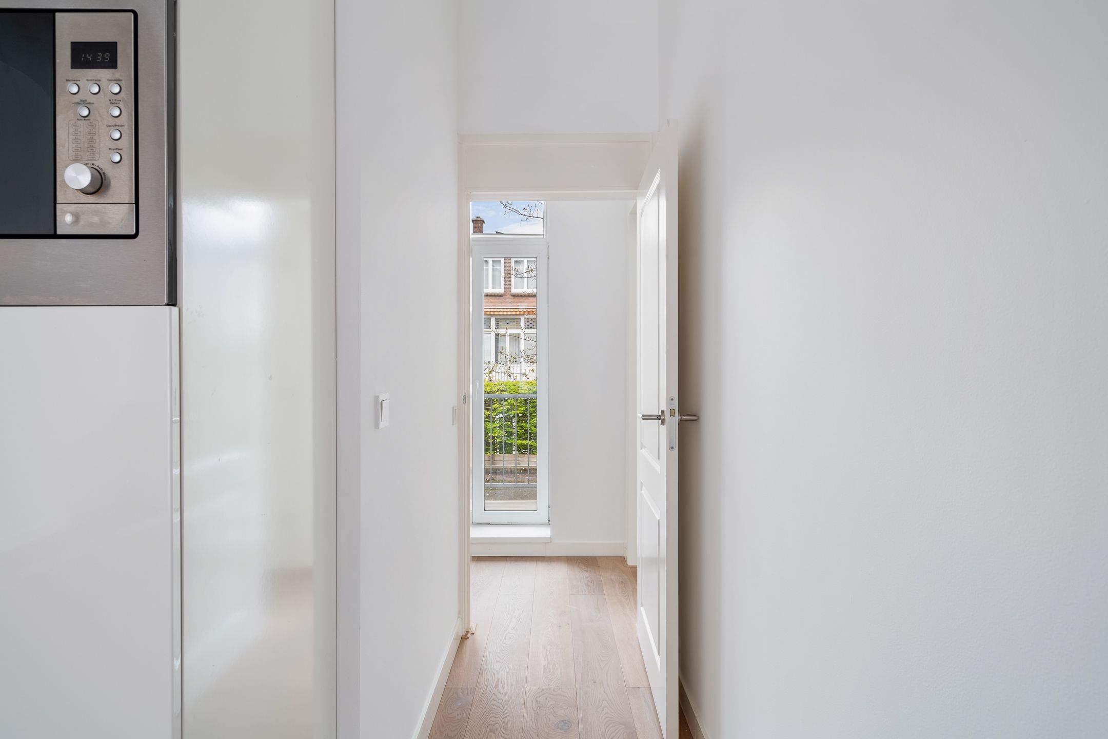 Foto 21 van Van Galenstraat 1-C