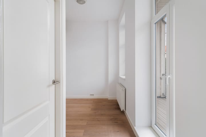 Foto 22 van Van Galenstraat 1-C