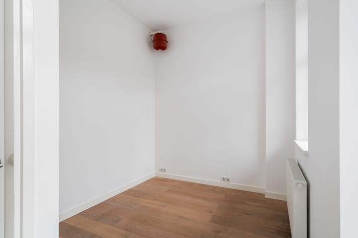 Foto 25 van Van Galenstraat 1-C