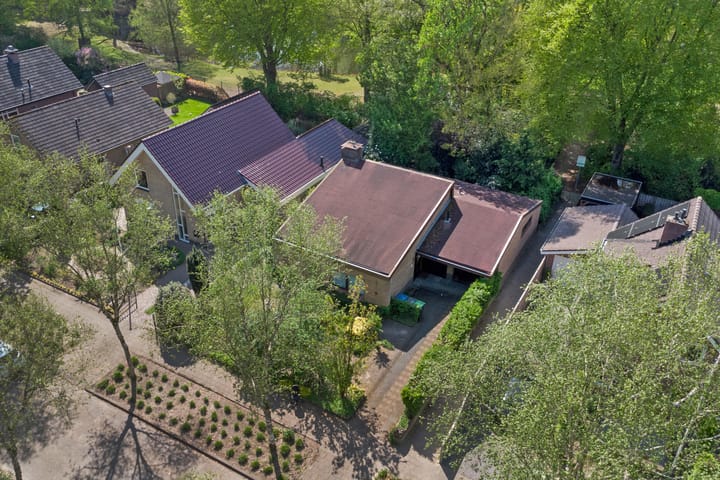 Foto 36 van Albert Neuhuyslaan 29