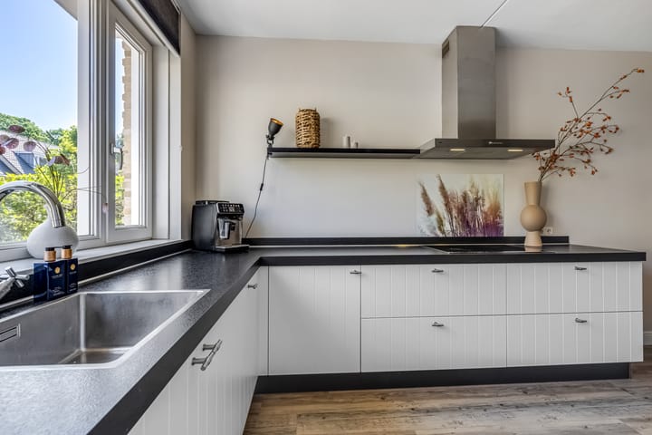 Photo 9 of Bremerstraat 21